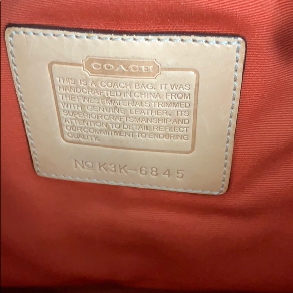 100% authentic coach shoulder bag - Picture 3 of 5